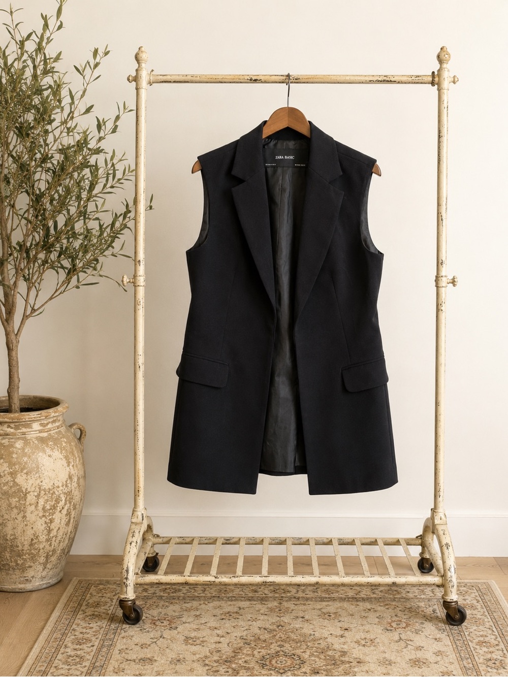 Zara Black Sleeveless Tailored Blazer Vest